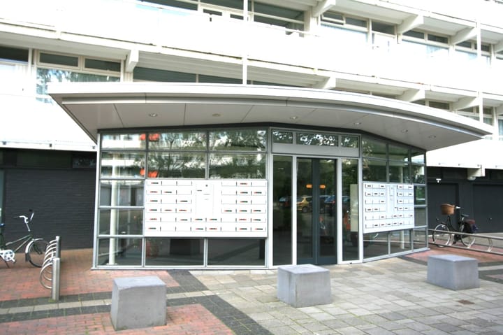 Foto 25 van van Harinxmaplein 131