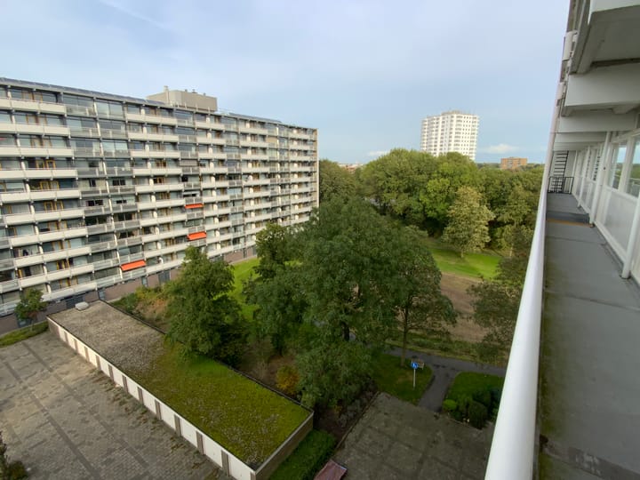 Foto 19 van van Harinxmaplein 131