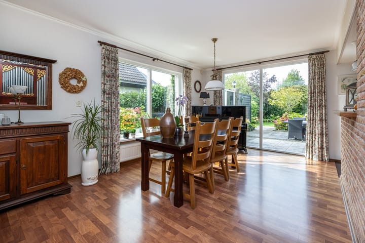 Foto 8 van Bromelia 12