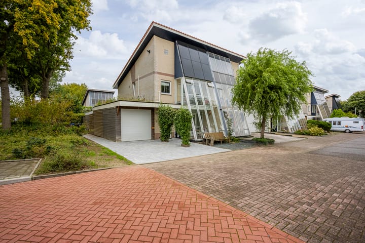 Foto 1 van Carisven 40