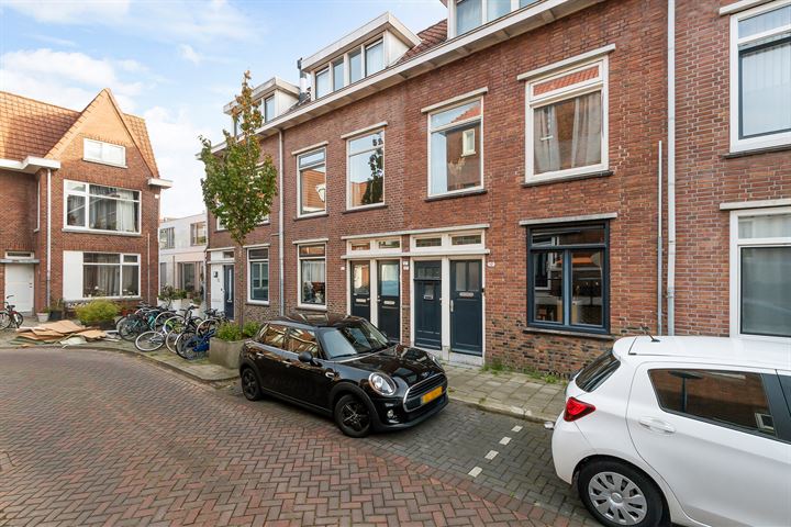 View photo 3 of Potgieterstraat 10-A