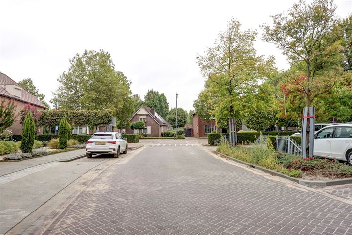 View photo 83 of Peelstraat 4