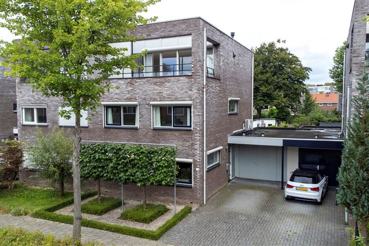 View photo 1 of Heimen Dullaertstraat 6