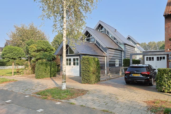 Foto 2 van Glenn Millerlaan 34