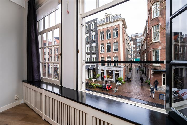 Bekijk foto 17 van Spuistraat 220-1