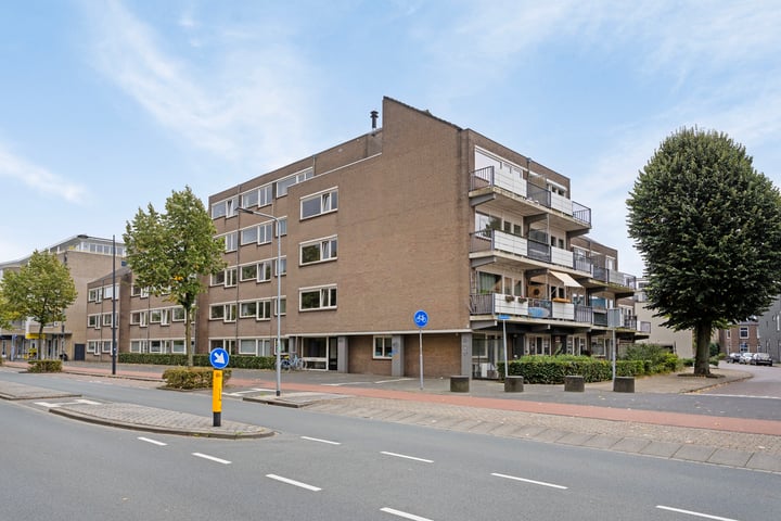 View photo 3 of Markendaalseweg 389