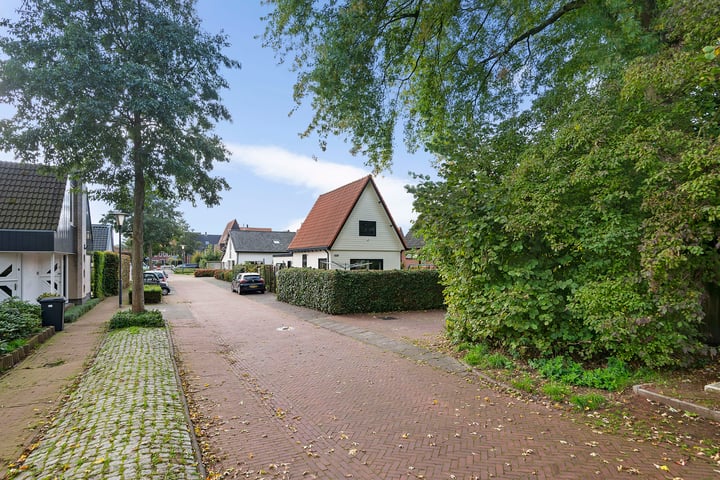 View photo 36 of Aalsmeerderweg 330-A