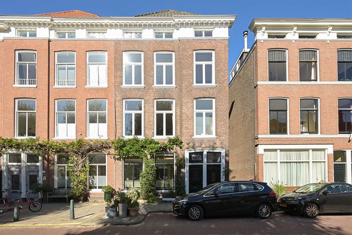 View photo 1 of Atjehstraat 34