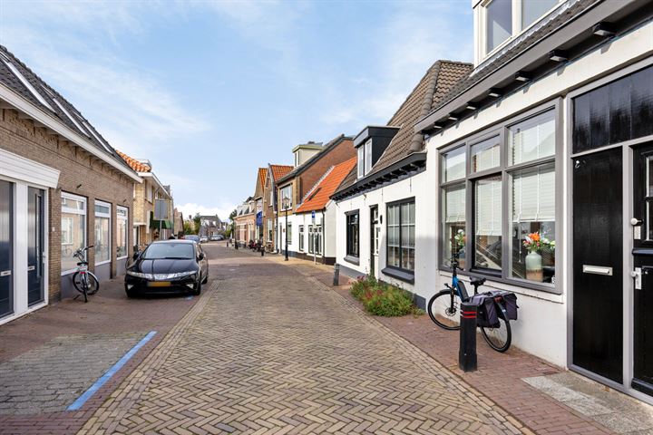 View photo 9 of Dorpsweg 63