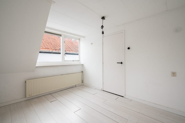 Photo 24 of Deventerstraat 135