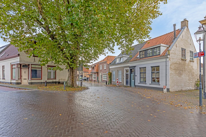 View photo 6 of Raadhuisstraat 49