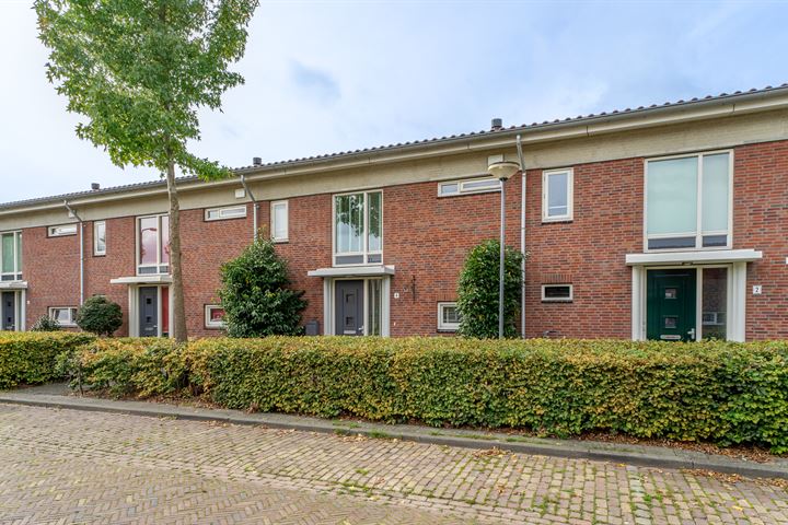 Bekijk foto 2 van Van Oldenbarneveltstraat 4