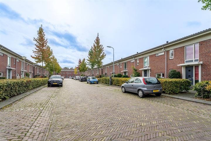 Bekijk foto 25 van Van Oldenbarneveltstraat 4