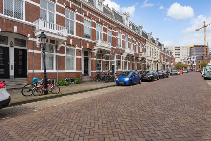 Bekijk foto 3 van Renbaanstraat 37