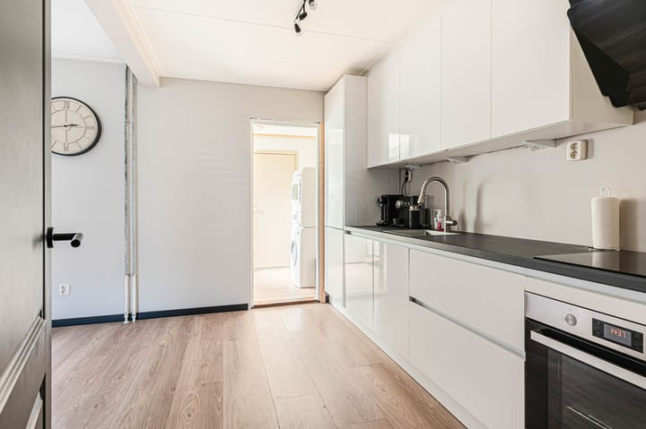 Photo 9 of Troelstrastraat 20