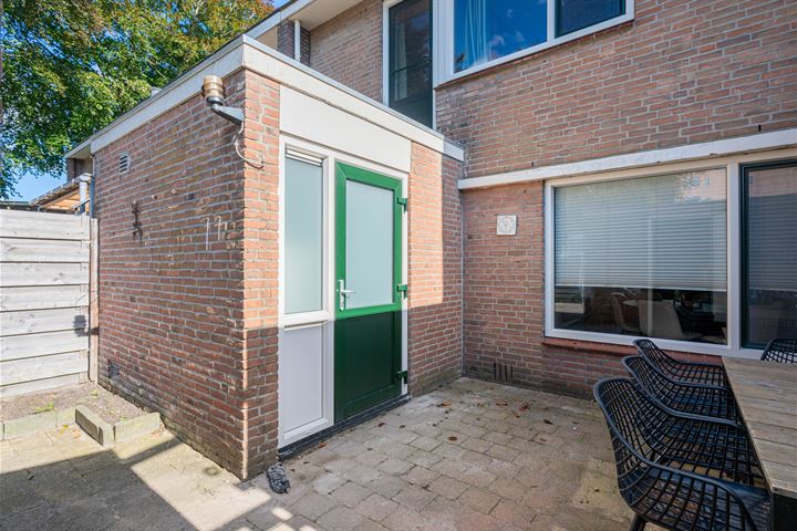 Bekijk foto 31 van Troelstrastraat 20