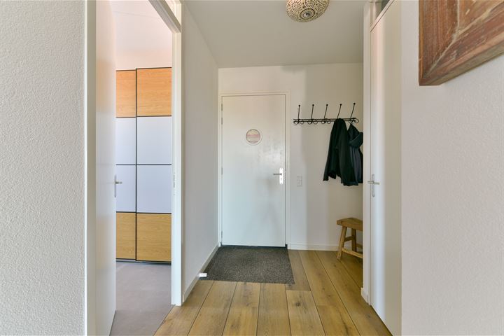 View photo 42 of Van Eesterenstraat 34