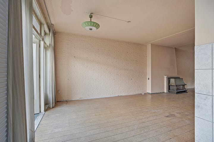 Photo 9 of Julianalaan 92-A