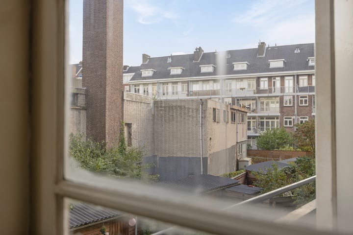 Photo 10 of Julianalaan 92-A