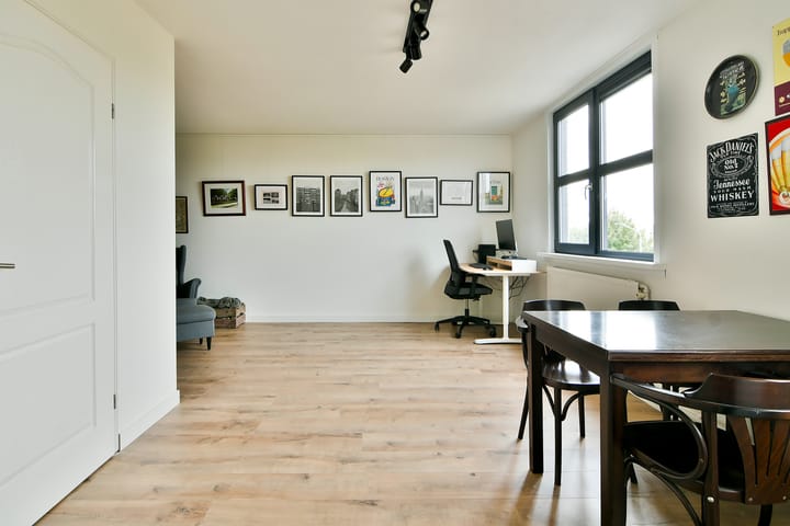 Foto 33 van Reina Prinsen Geerligsdreef 61