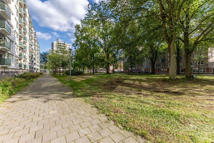 View photo 40 of Schotlandstraat 282