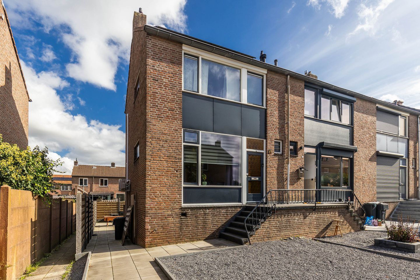 Foto 1 van Woeringenstraat 35