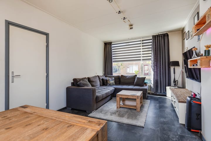 Foto 3 van Woeringenstraat 35