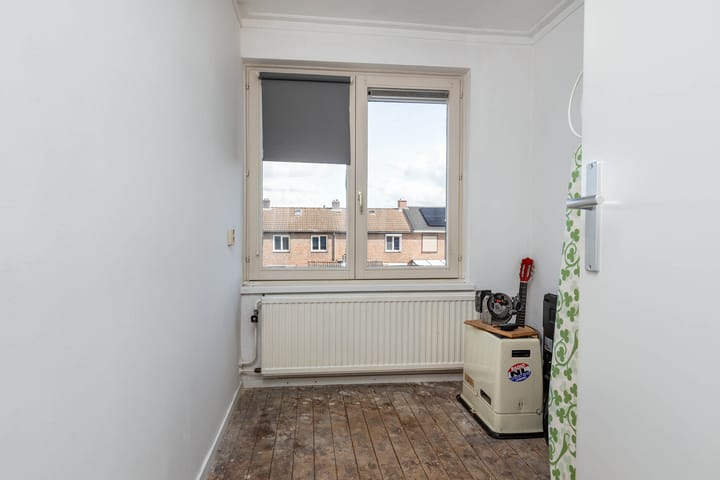 Foto 19 van Woeringenstraat 35