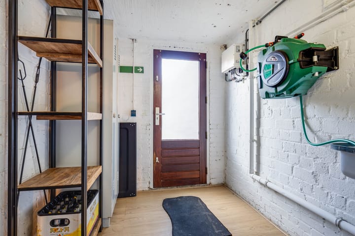 Foto 22 van Woeringenstraat 35