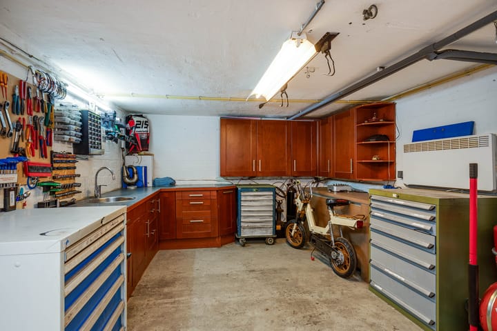 Foto 24 van Woeringenstraat 35