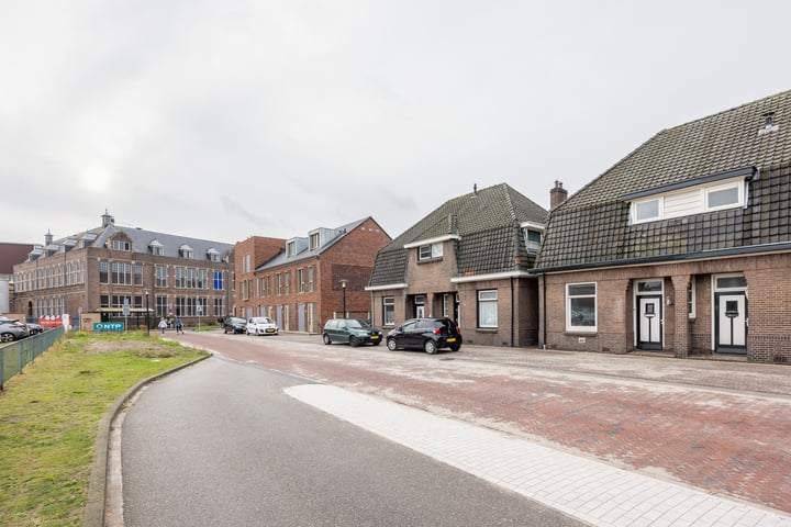 Bekijk foto 2 van Willem de Clercqstraat 7