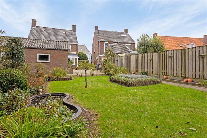 Bekijk foto 2 van Doornboomstraat 11