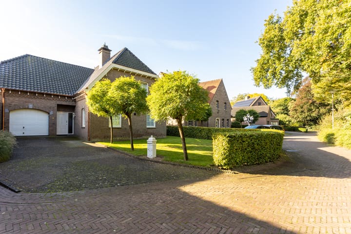 Foto 2 van Julianalaan 8