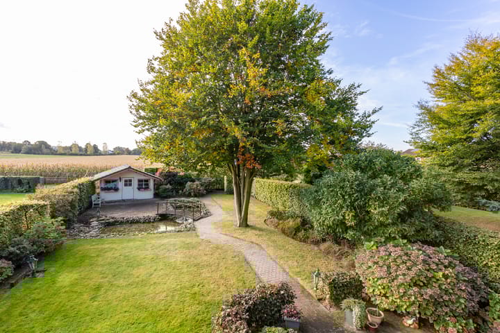 Foto 32 van Julianalaan 8