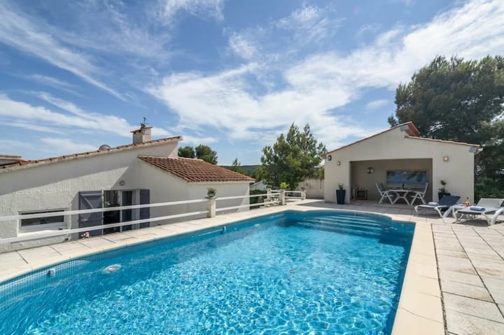 Foto 2 van Rue du Rectangle Cite Soleil d'Oc 62