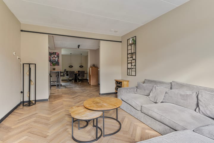 Foto 4 van Burg v Roijenstr Oost 234-A