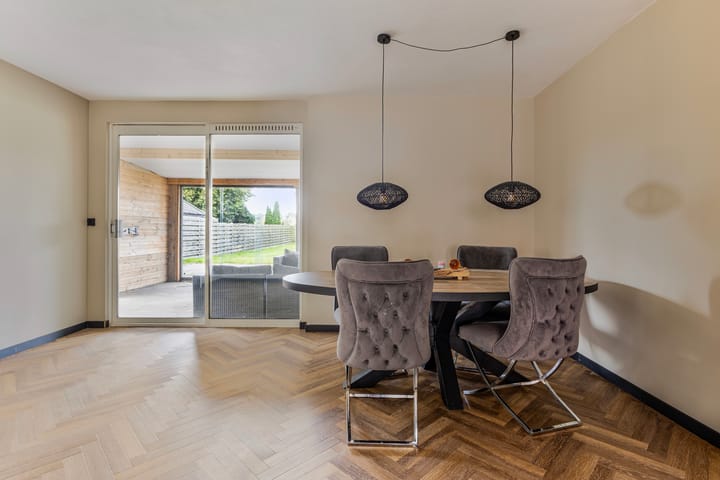 Photo 6 of Burg v Roijenstr Oost 234-A