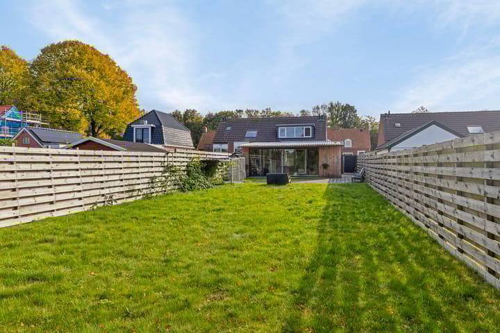 Photo 12 of Burg v Roijenstr Oost 234-A