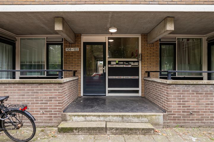 View photo 31 of Crooswijksestraat 114