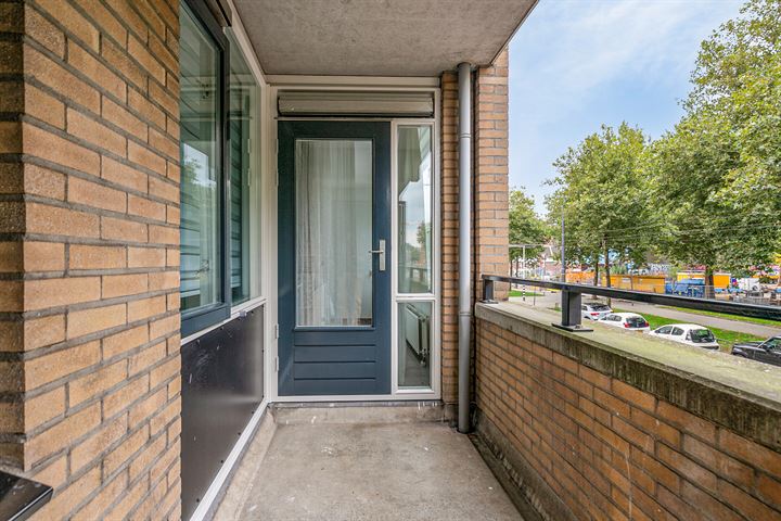 View photo 34 of Crooswijksestraat 114