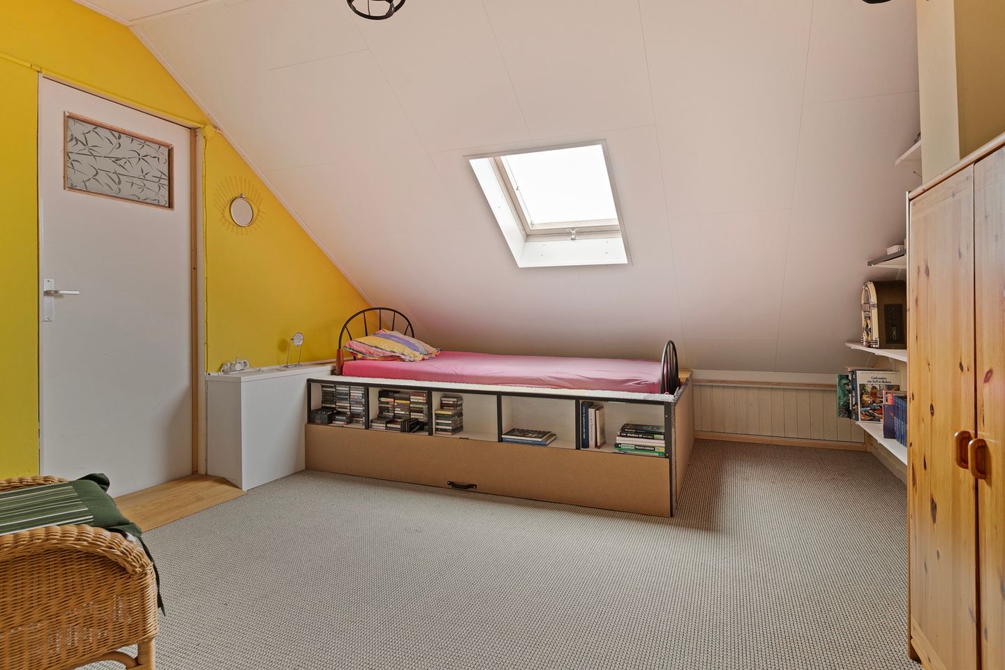 Photo 35 of Zeestraat 120