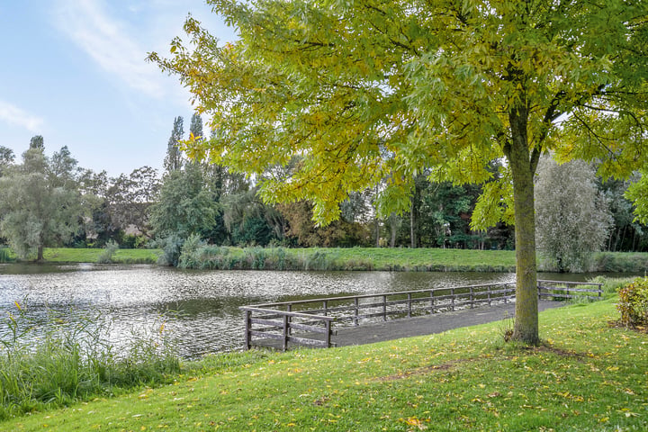 Bekijk foto 35 van Barnsteenhof 13