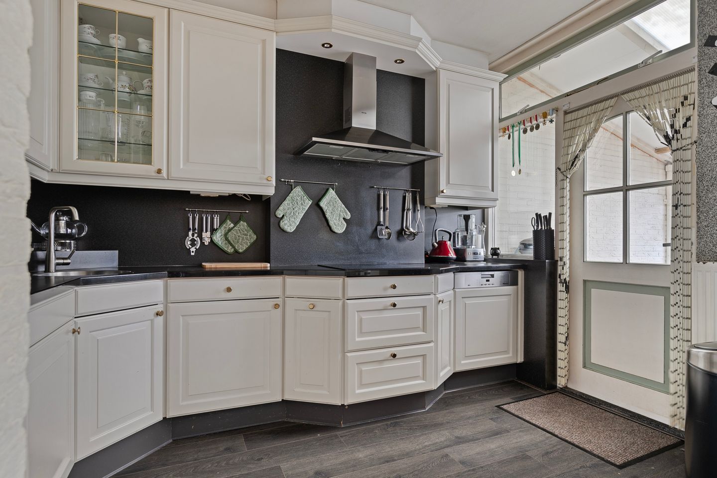 Photo 5 of Zeestraat 120