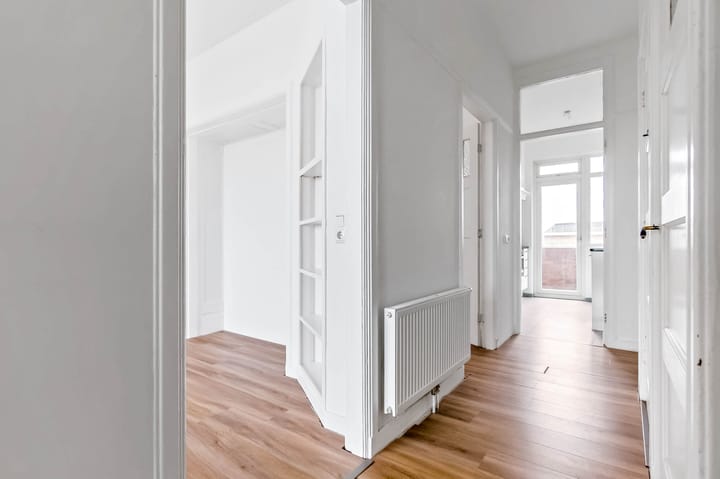 Foto 8 van Zeeruststraat 242