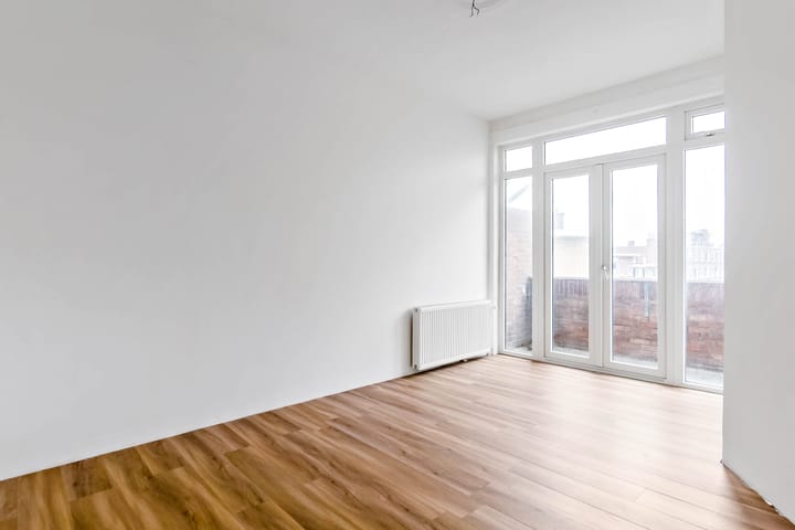 Foto 9 van Zeeruststraat 242