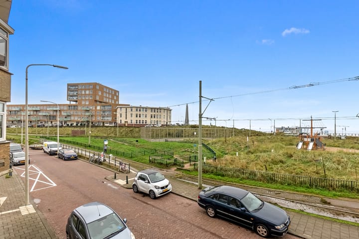 Foto 32 van Zeeruststraat 242