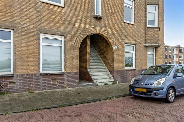 View photo 36 of Zeeruststraat 242