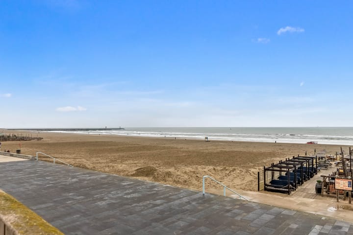 Foto 41 van Zeeruststraat 242