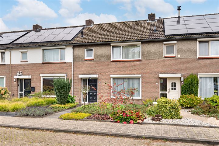 Bekijk foto 32 van Hertog Janstraat 68