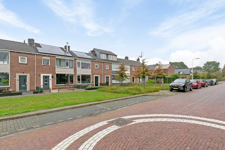 Bekijk foto 3 van Lintelostraat 27